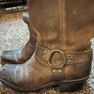 Frye Harness 12R boots size 8.5